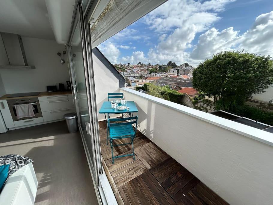 Joli Sur Le Port Apartment *